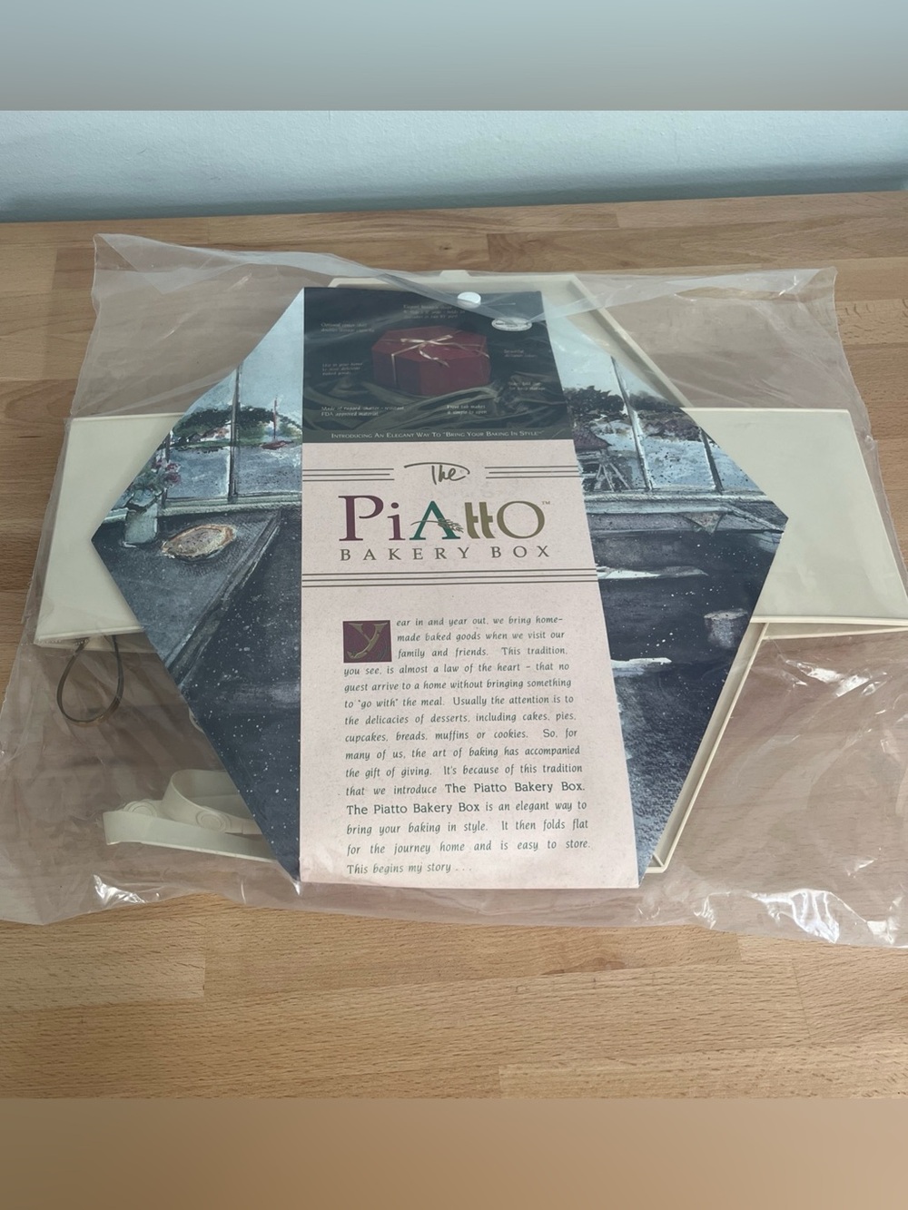 The Piatto Bakery Box Reusable Cake Carrier Double Layer Cream 6” Tall Foldable